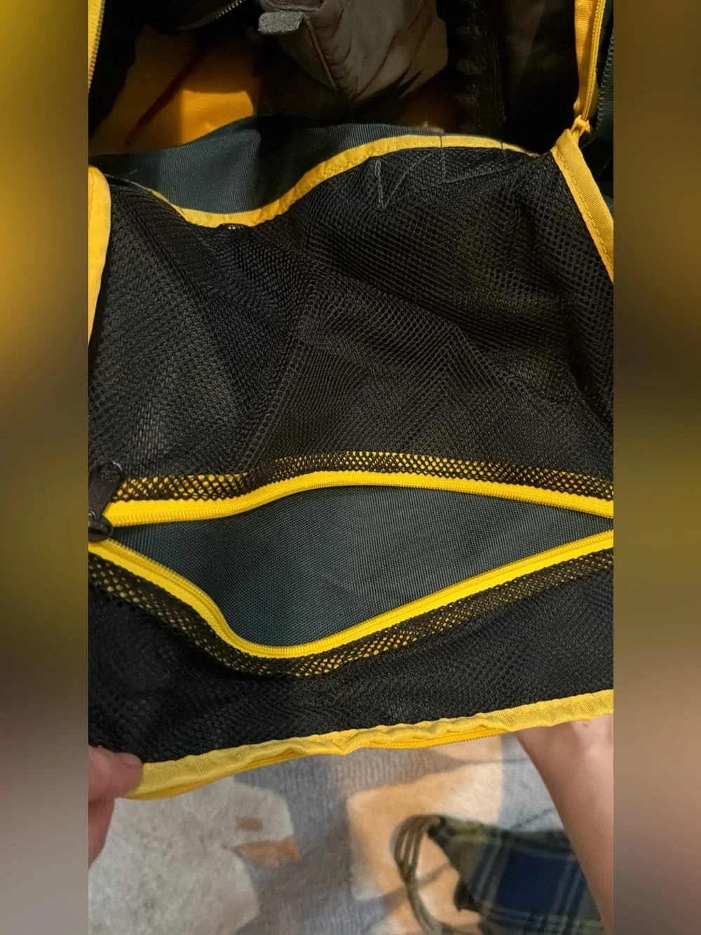 Snauwaert Court Bag in Dark Green/Yellow